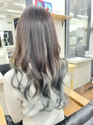 ロング カラー 青木 優歩のヘアスタイル