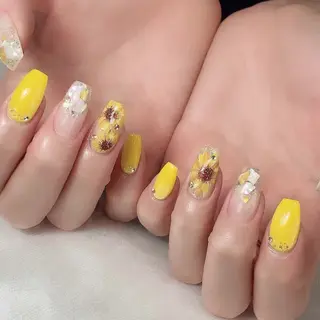 ネイル Legit nail salonのネイルデザイン