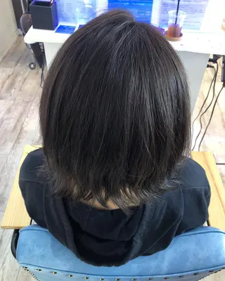 ショート カラー 白井 つづりのヘアスタイル