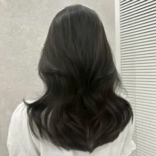 カラー 夏のトレンドヘア🤍 BABY上野のヘアスタイル