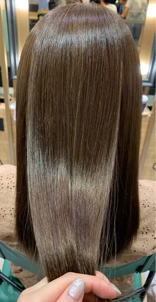 ロング カラー 澤村 志織のヘアスタイル