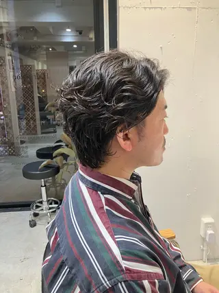 ショート パーマ メンズ 川間 将彦のヘアスタイル