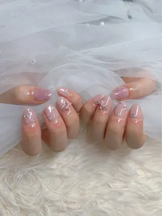 ネイル 伊藤 彩名のネイルデザイン