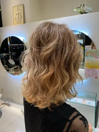 セミロング カラー 髪質改善・縮毛矯正 白根凌二のヘアスタイル