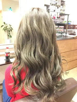ロング ハイトーン得意😍 Lumiereのヘアスタイル