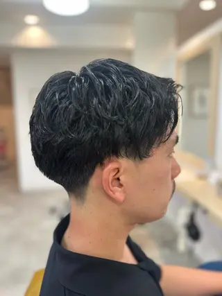 ショート パーマ メンズ 立川 芽依のヘアスタイル