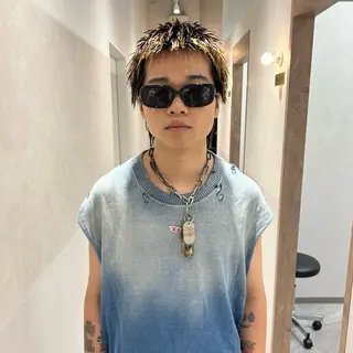 カラー メンズ スパイキーショート 平出天翔のヘアスタイル
