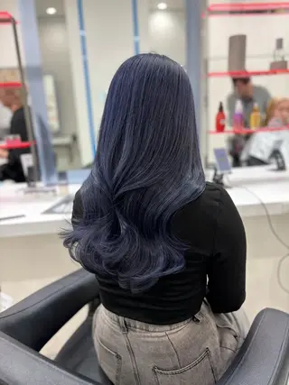 ロング カラー 佐藤 笑瑠のヘアスタイル