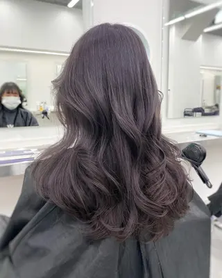 カラー うる艶透明感🫧 /韓国レイヤー🩶のヘアスタイル