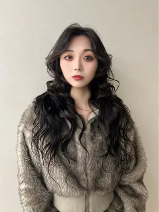 ロング COA GINZA / しずくのヘアスタイル