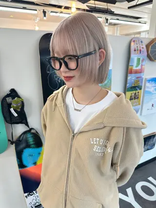 ショート 【ハイトーン特化】 Hugのヘアスタイル