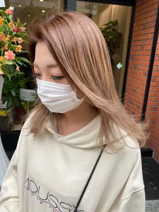 ミディアム トップスタイリスト/ アユミのヘアスタイル