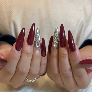 ネイル 横浜Nailist 𝜗𝜚春菜のネイルデザイン