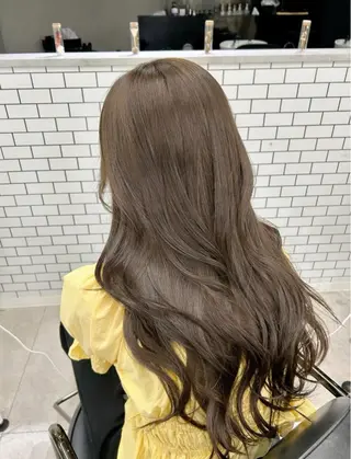 セミロング カラー ヘアアレンジ 梅木李奈🕊️ レイヤー/ハイトーンのヘアスタイル