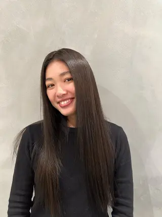 ロング カラー 都築 菜美のヘアスタイル