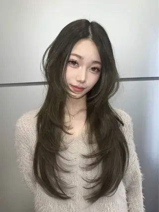 セミロング カラー ヘアアレンジ 韓国ヘア🖤/透明感 shihoのヘアスタイル