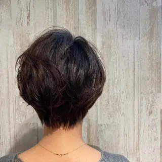 ショート カラー 畠中 望来のヘアスタイル