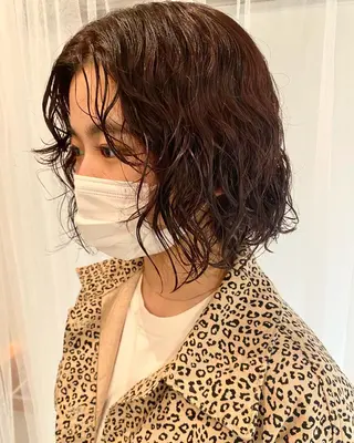 ミディアム サトウ ナナのヘアスタイル