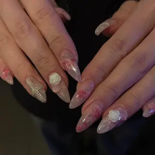 セミロング GENIQUE 恵比寿店のネイルデザイン