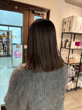 ショート カラー 満岡 聖奈のヘアスタイル