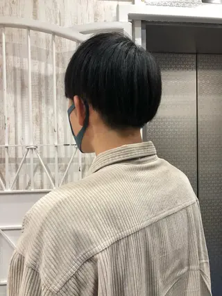 メンズ white.梅田 デザインカラー🦄のヘアスタイル