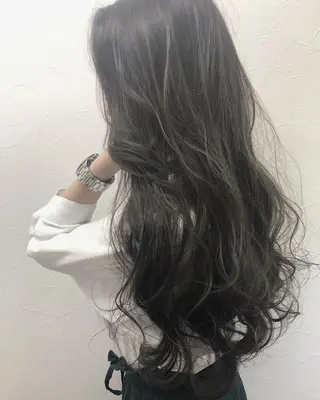 ロング 夜23時まで予約🉑 reverieあきらのヘアスタイル