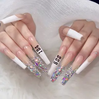 ネイル Lyna 池袋 ロングネイルのネイルデザイン