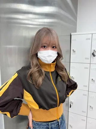 ロング カラー 抜け感レイヤー︴ ニュアンスカラーのヘアスタイル