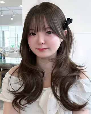 ロング 表参道小顔カット前髪 割れ改善クロスパーマのヘアスタイル