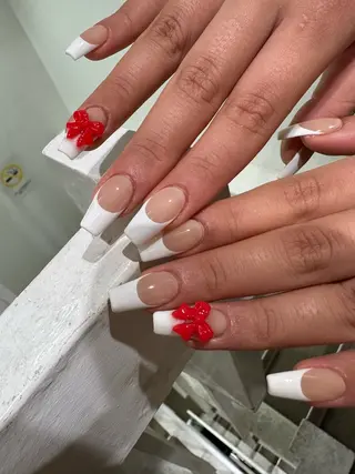 ネイル SHIORI 📍渋谷 / 円山町のネイルデザイン