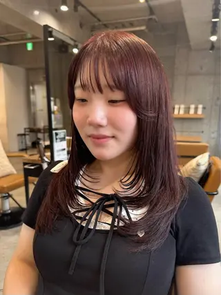 セミロング カラー ヘアアレンジ 🤍himari🤍 レイヤー×艶髪特化のヘアスタイル