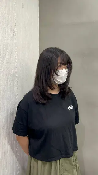 セミロング 中山 琴葉のヘアスタイル
