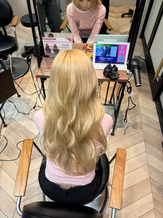 ロング 窪田 茉栞呂のヘアスタイル