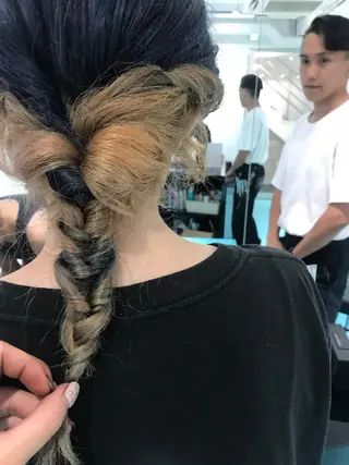 カラー 💓パーマ，💗 レイヤーカットのヘアスタイル