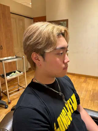 カラー メンズ 松本 恵佳のヘアスタイル