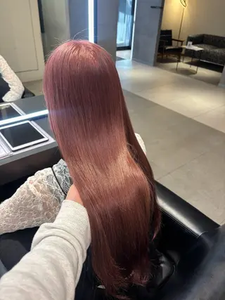 ロング KAREN(ému) 伏見/カットモデルのヘアスタイル