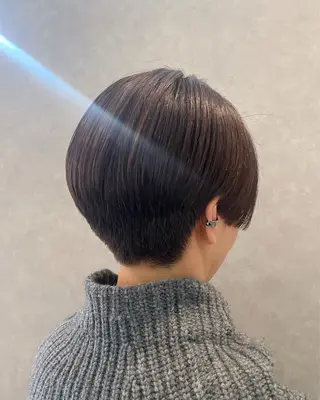 ショート 山岡 美穂のヘアスタイル