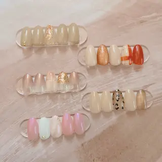 ネイル Rauna nailsalon のネイルデザイン