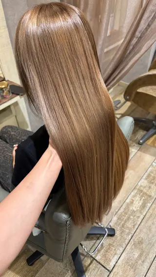 ロング カラー 🍒レイヤー/ブリー チ艶カラー🌺NOAのヘアスタイル