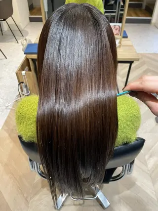 ロング タニ アカリのヘアスタイル