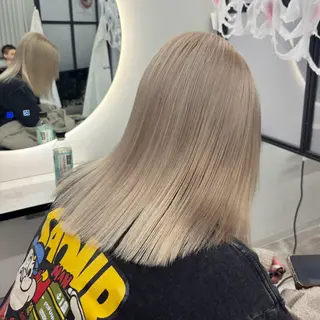 セミロング カラー Ren. 🦋デザインカラーのヘアスタイル