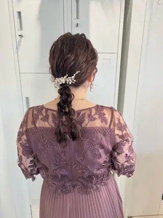 セミロング ヘアアレンジ 黒阪 なみのヘアスタイル