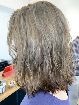 セミロング 初めてでも失敗しない 透明感カラー　Miiのヘアスタイル
