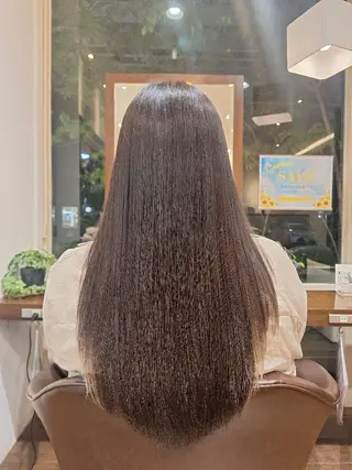 ロング 本下 舞依のヘアスタイル