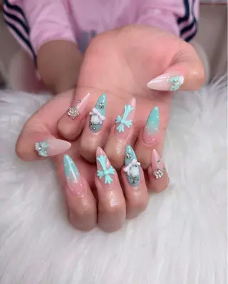 ネイル Reika _ Royalのネイルデザイン