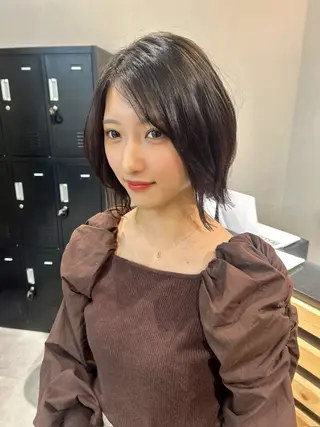 ミディアム カラー ウルフカット レイヤーカット上柿のヘアスタイル