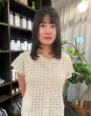 ミディアム 🩵HOLLY🩵 ブリーチ🩵カレンのヘアスタイル