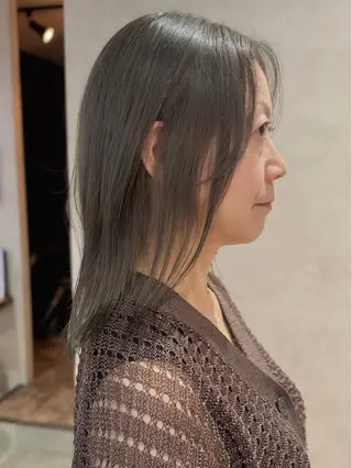 セミロング 鶴ヶ峰×ショートボブ 白髪ぼかし 村井祐介のヘアスタイル