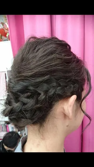 ロング ヘアアレンジ 工藤 マユナのヘアスタイル