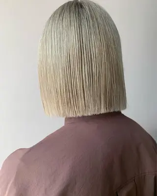 ショート hubhair レイヤー/透明感のヘアスタイル